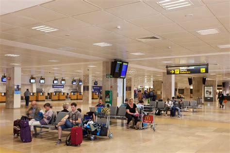 girona airport departures